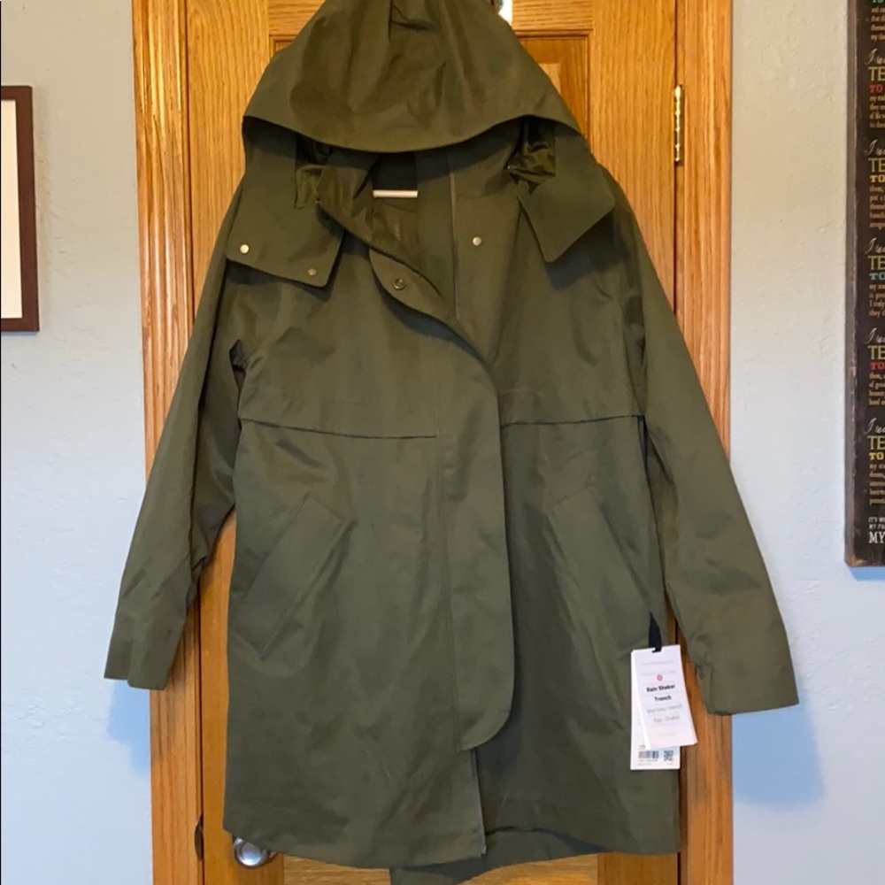 NWT!! lululemon Rain Shaker Trench